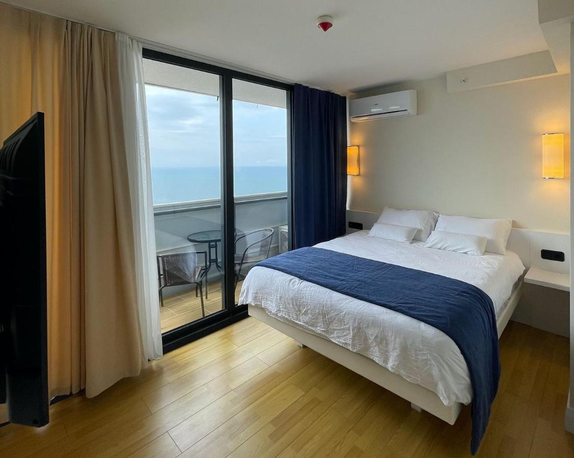 Luxury Sea View Orbi City Batumi Exterior photo