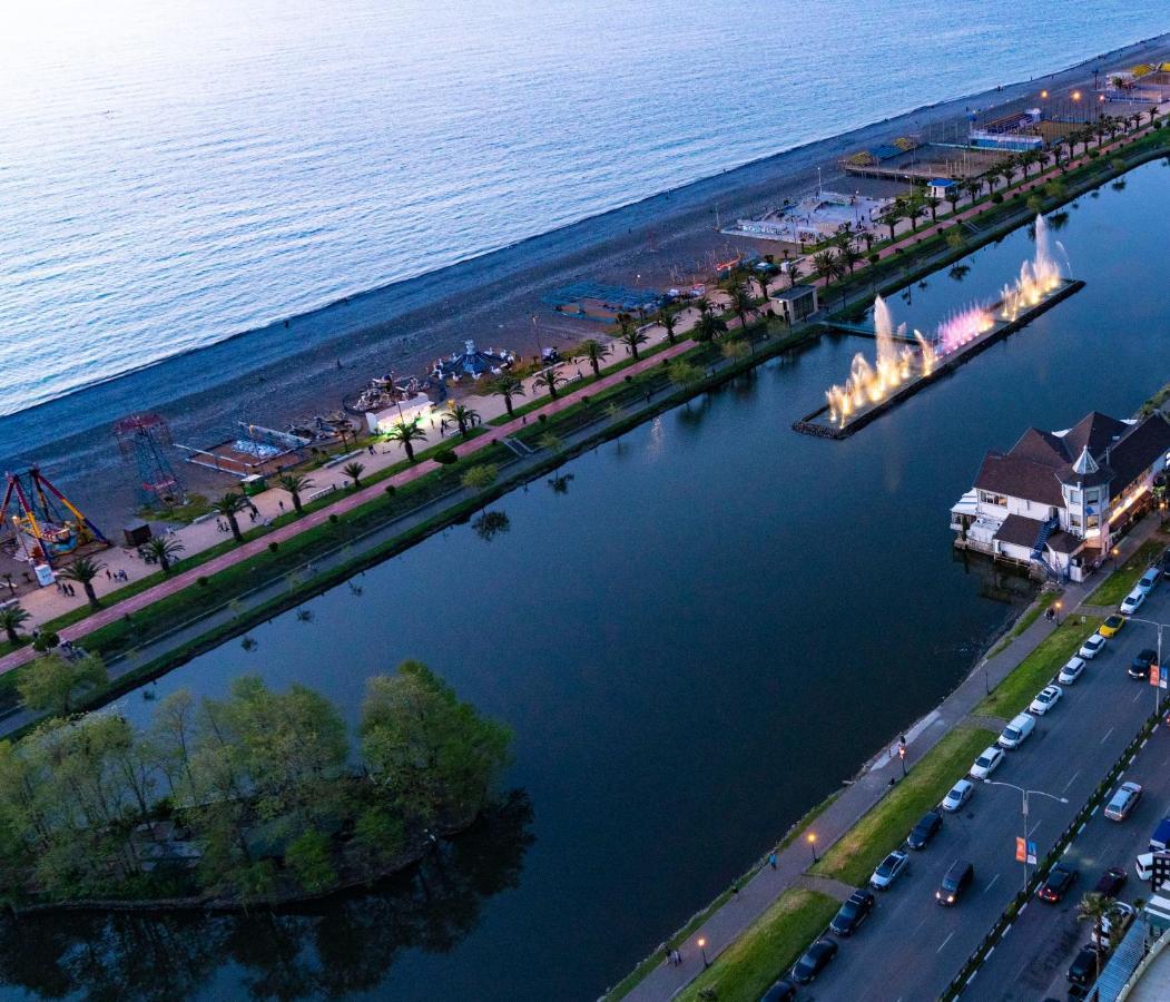 Luxury Sea View Orbi City Batumi Exterior photo